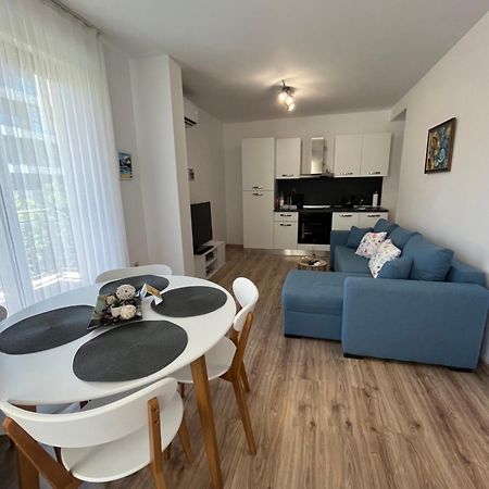 בורגאס Azzurro Premium Apartment On Bulevard Bogoridi מראה חיצוני תמונה