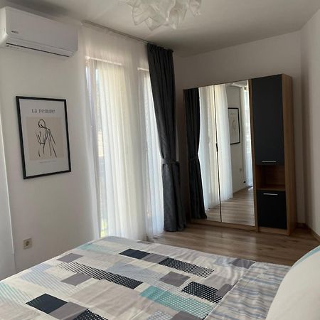 בורגאס Azzurro Premium Apartment On Bulevard Bogoridi מראה חיצוני תמונה