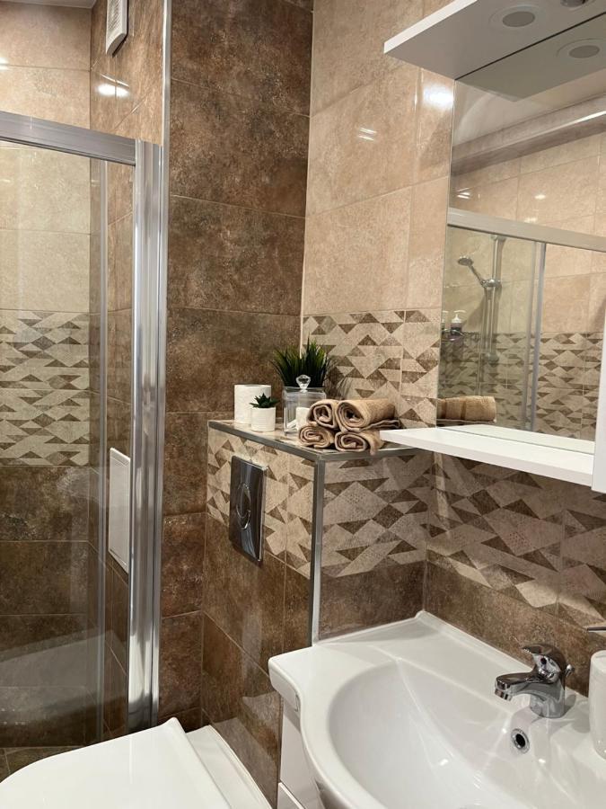 בורגאס Azzurro Premium Apartment On Bulevard Bogoridi מראה חיצוני תמונה