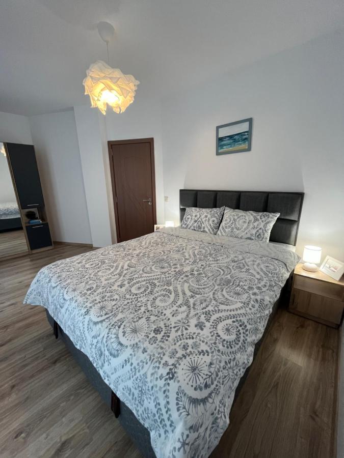 בורגאס Azzurro Premium Apartment On Bulevard Bogoridi מראה חיצוני תמונה